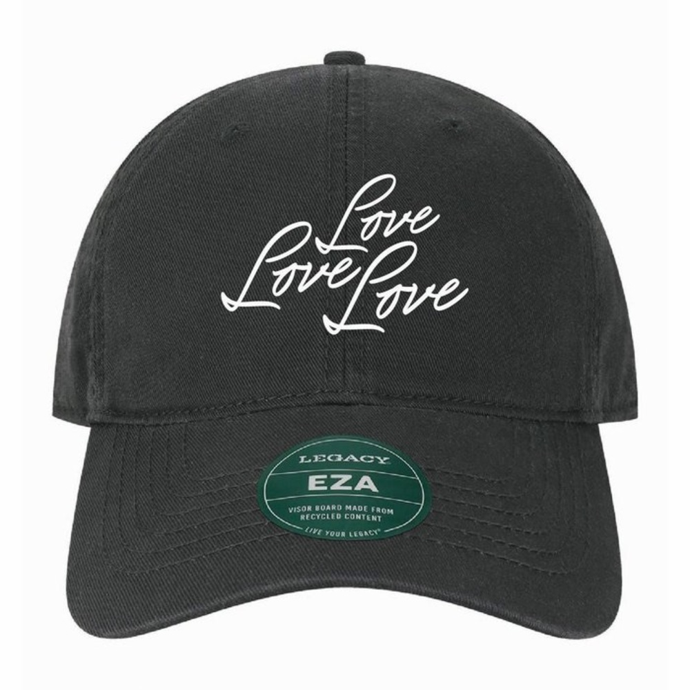 NWT Teresa Giudice Signed Love Hat